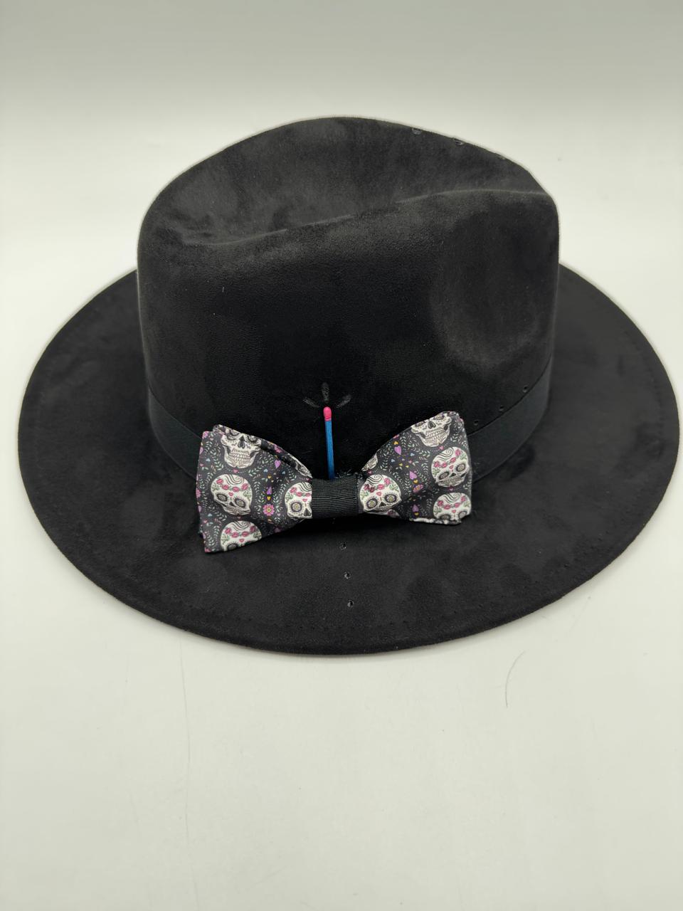 Suede fedora with skull bow