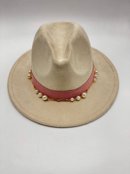 Beige suede fedora with pearls