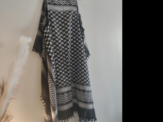 Women's vest ( keffiyeh or ghutra pattern)