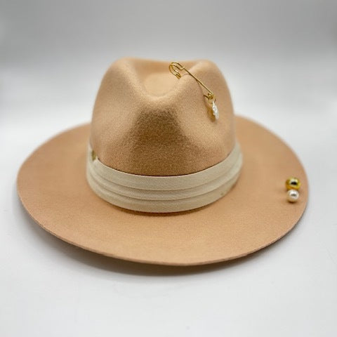 Wool off pink fedora with pearls